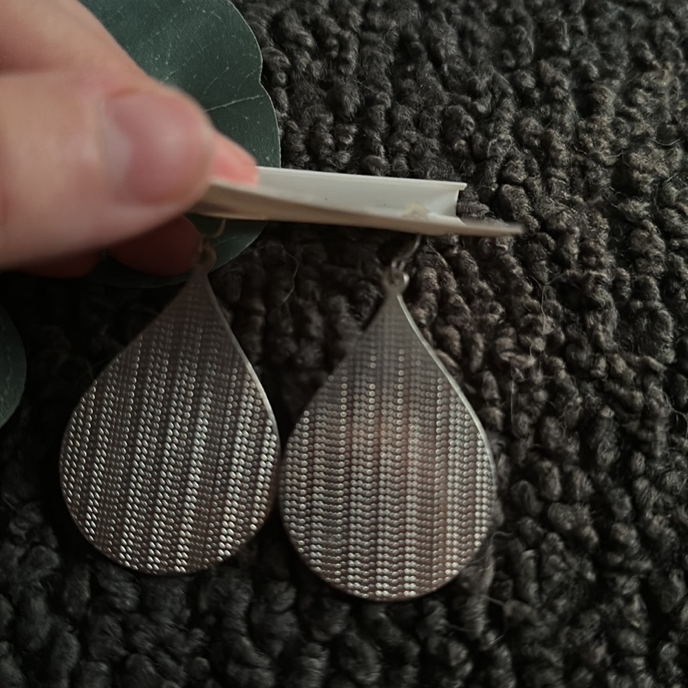 Pure expressions hypo-allergenic silver Dangling earrings! - Picture 2 of 3